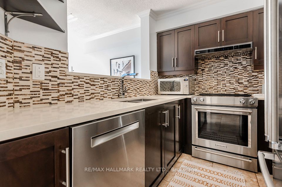 906 Sheppard Avenue W 308, Toronto, ON M3H 2T5 13