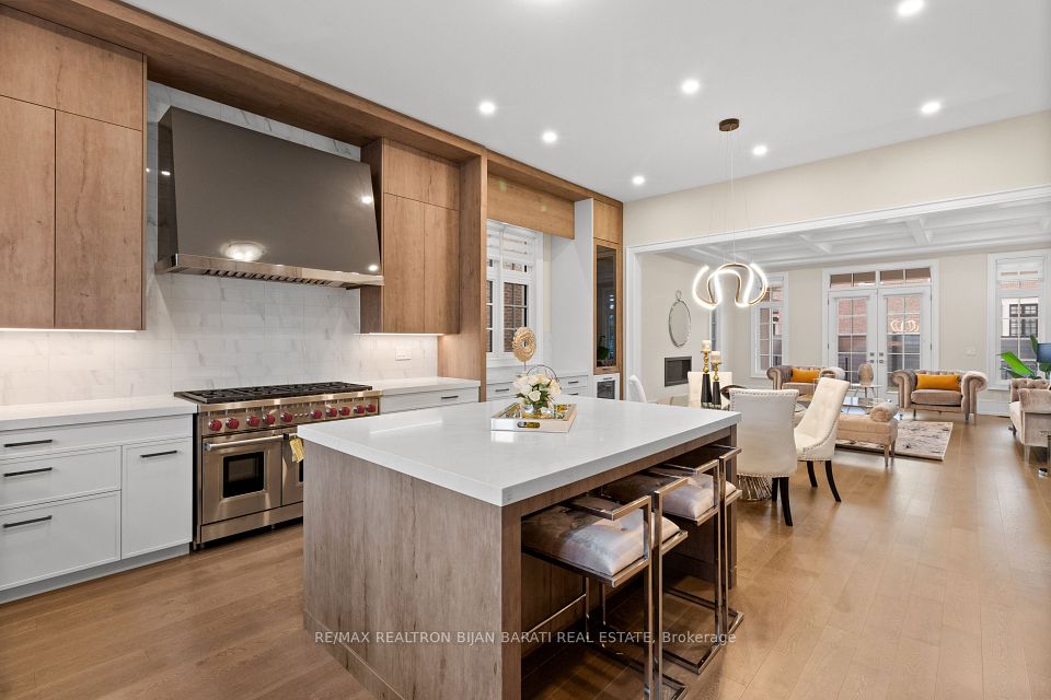 29 Ballyconnor Court, Toronto, ON M2M 4C6 7
