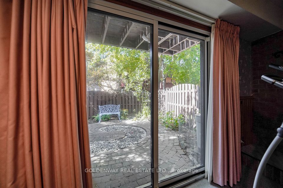 65 Wagon Trailway, Toronto, ON M2J 4V4 24