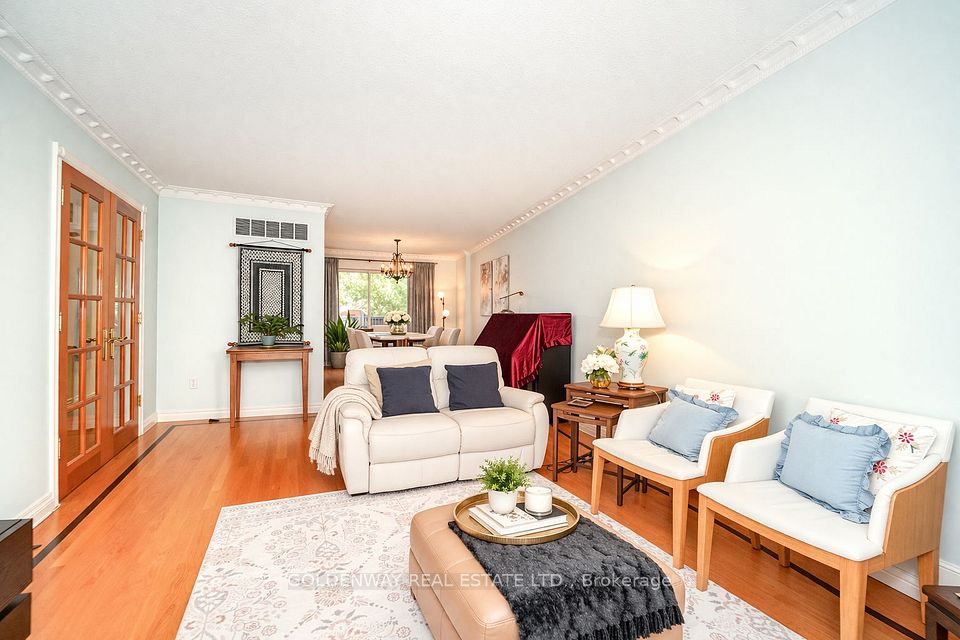 65 Wagon Trailway, Toronto, ON M2J 4V4 8