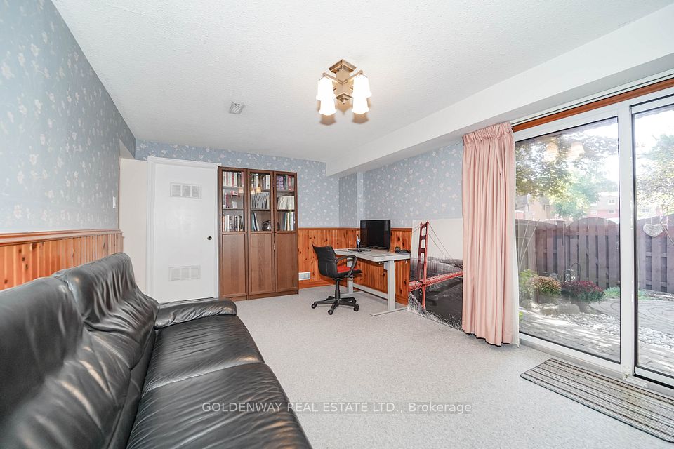65 Wagon Trailway, Toronto, ON M2J 4V4 23
