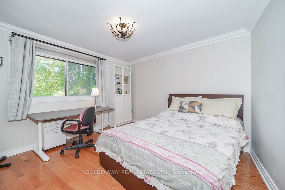 65 Wagon Trailway, Toronto, ON M2J 4V4 18