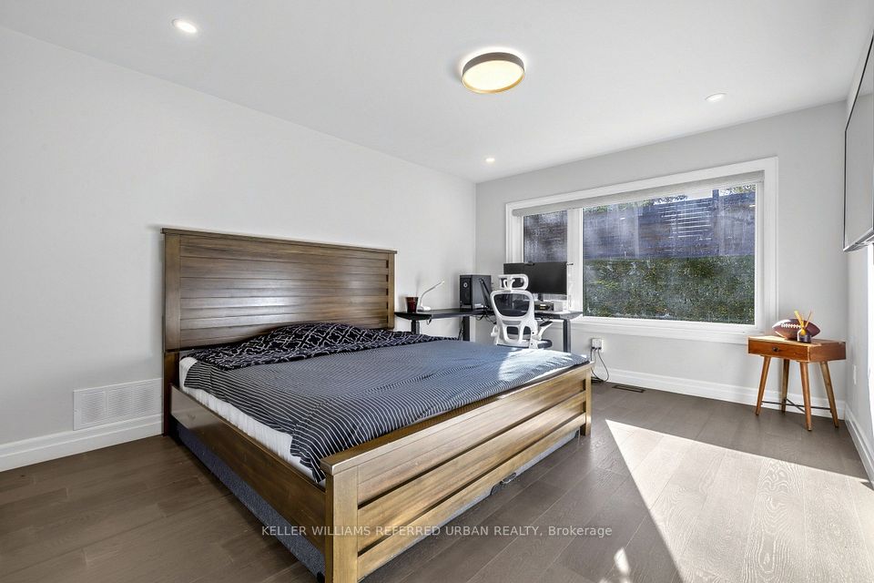 37 Shouldice Court, Toronto, ON M2L 2S3 19