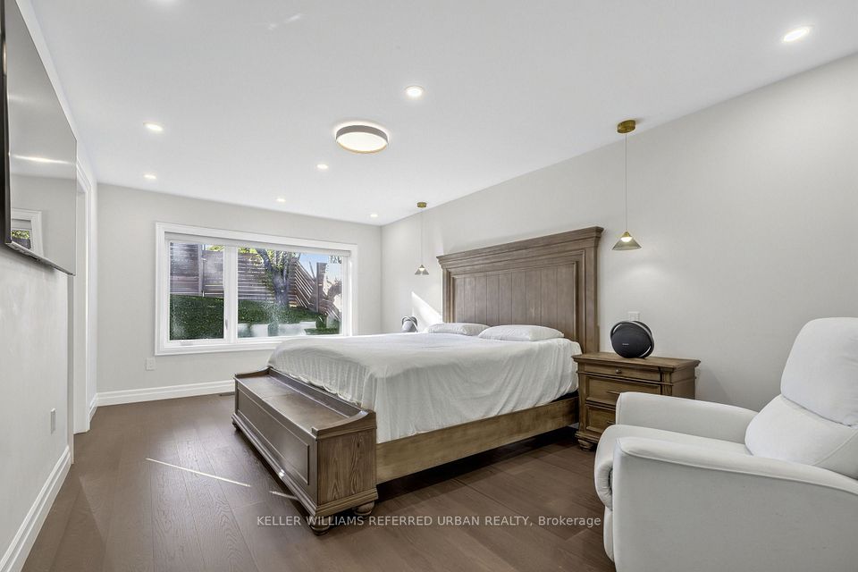 37 Shouldice Court, Toronto, ON M2L 2S3 14