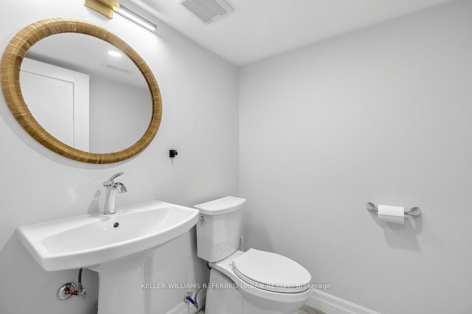 37 Shouldice Court, Toronto, ON M2L 2S3 25
