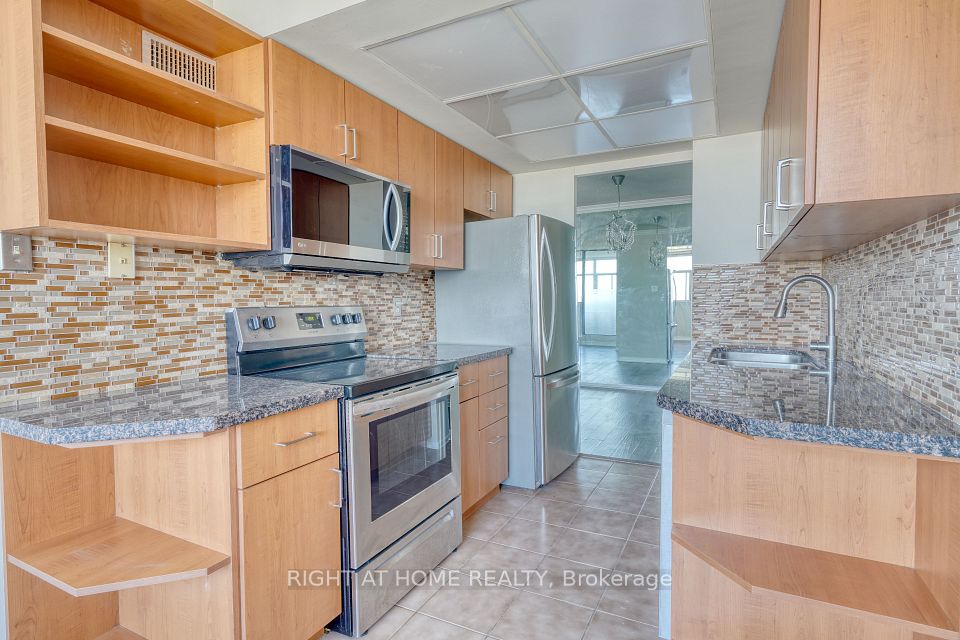 100 Antibes Drive 2508, Toronto, ON M2R 3N1 13