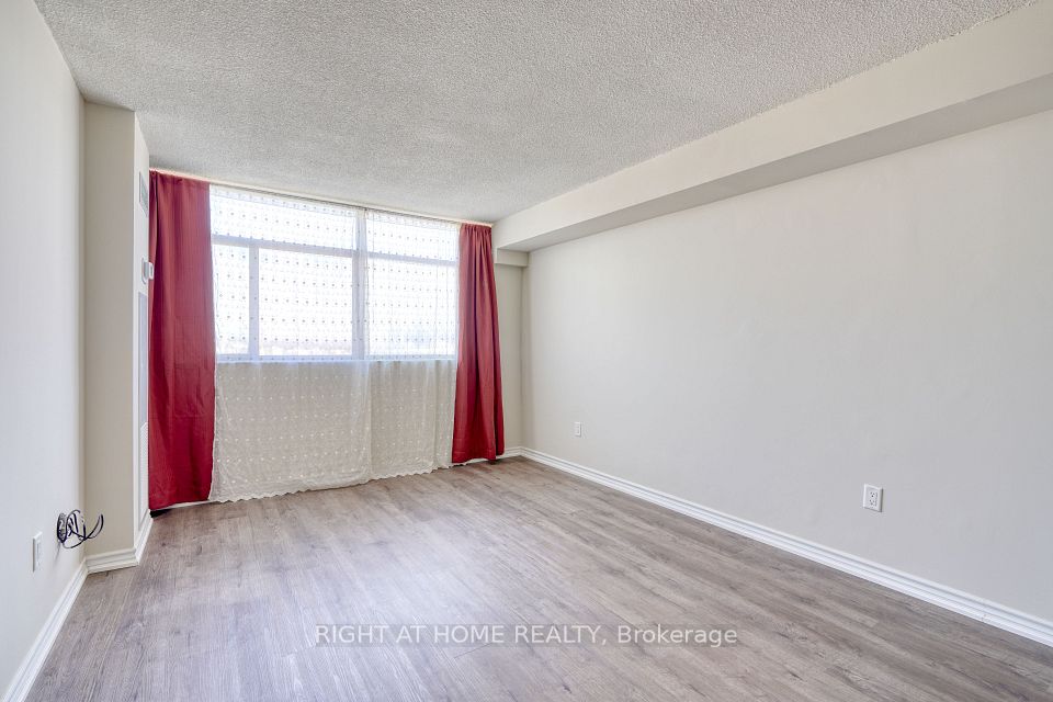 100 Antibes Drive 2508, Toronto, ON M2R 3N1 18