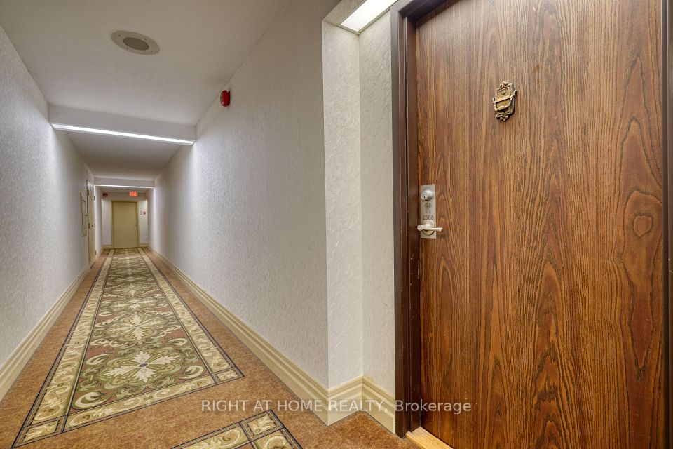 100 Antibes Drive 2508, Toronto, ON M2R 3N1 24