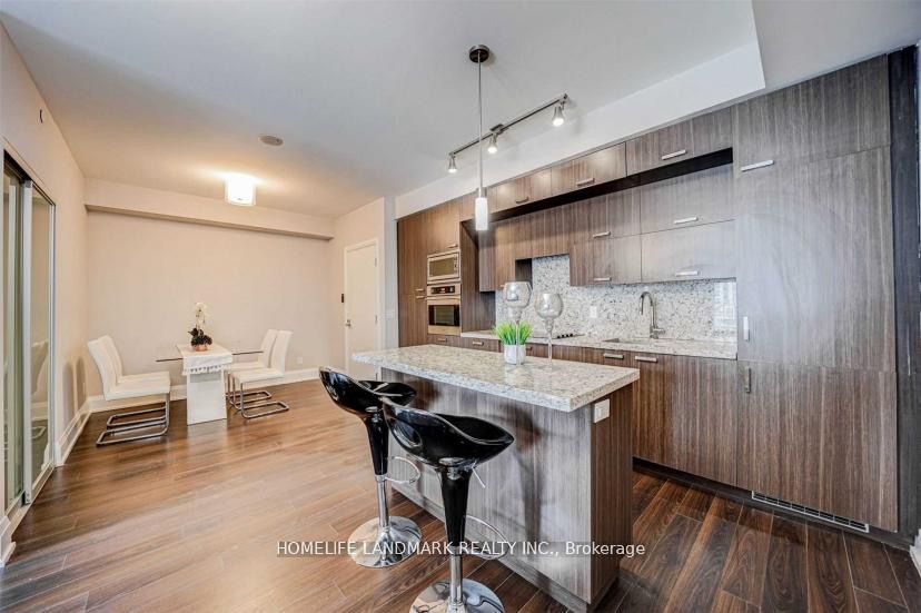 120 Harrison Garden Boulevard 611, Toronto, ON M2N 0H1 14