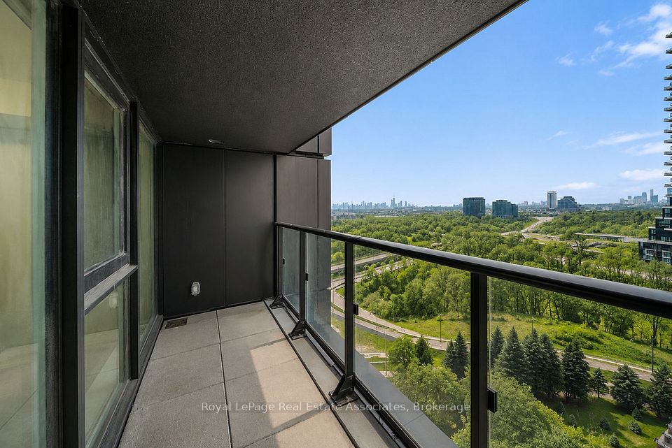 1 Quarrington Lane 1004, Toronto, ON M3C 0S4 12
