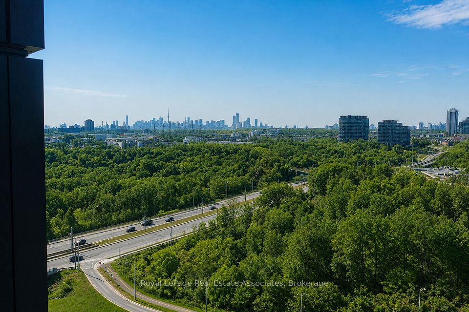 1 Quarrington Lane 1004, Toronto, ON M3C 0S4 13