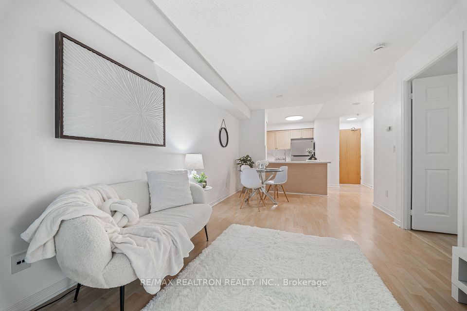 5508 Yonge Street 1606, Toronto, ON M2N 5S2 13