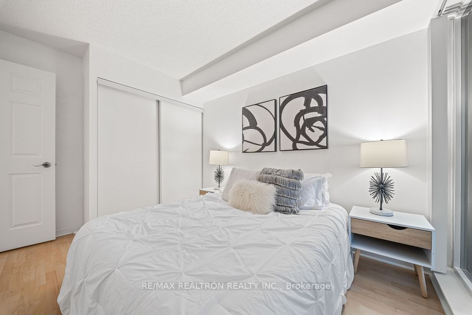 5508 Yonge Street 1606, Toronto, ON M2N 5S2 21