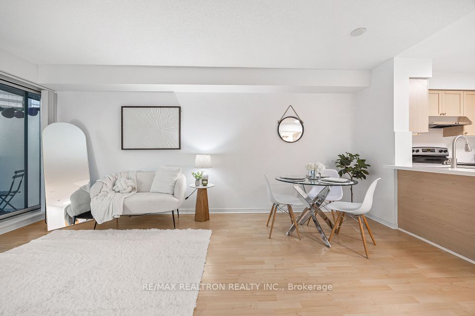 5508 Yonge Street 1606, Toronto, ON M2N 5S2 9