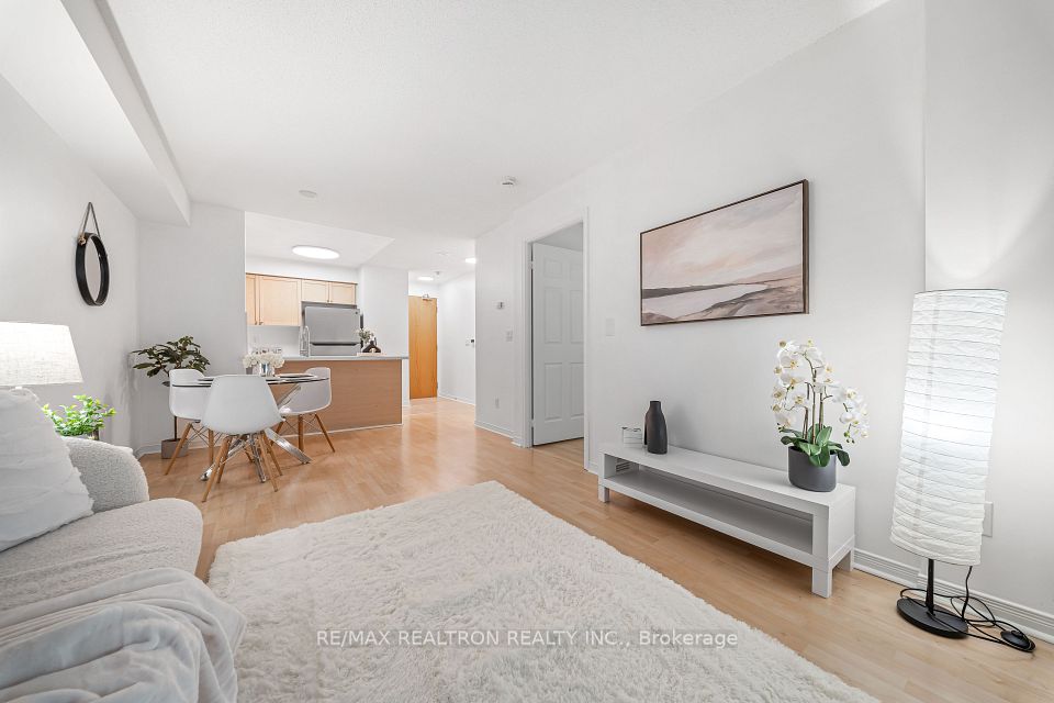 5508 Yonge Street 1606, Toronto, ON M2N 5S2 11