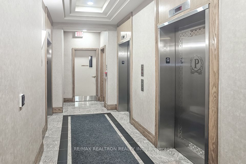 5508 Yonge Street 1606, Toronto, ON M2N 5S2 4