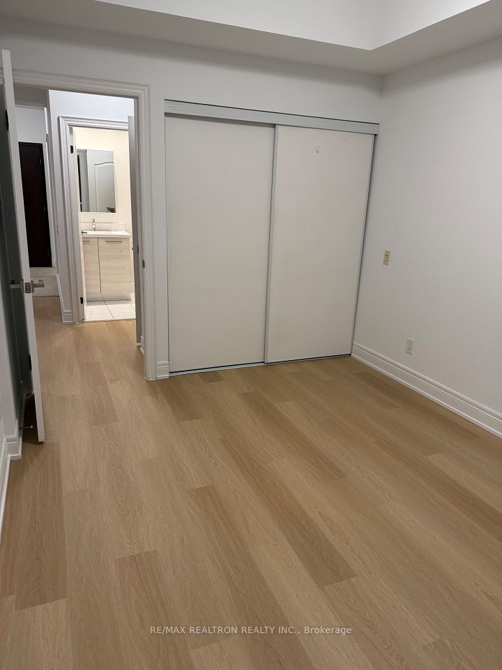 1 Clairtrell Road 808, Toronto, ON M2N 7H6 18