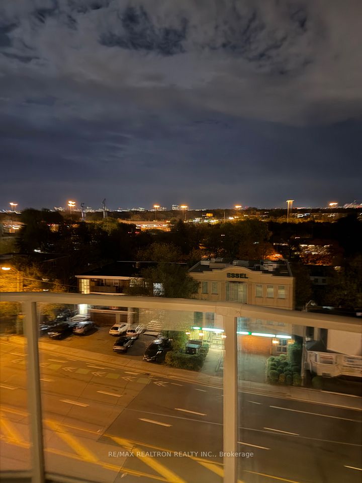 1 Clairtrell Road 808, Toronto, ON M2N 7H6 23