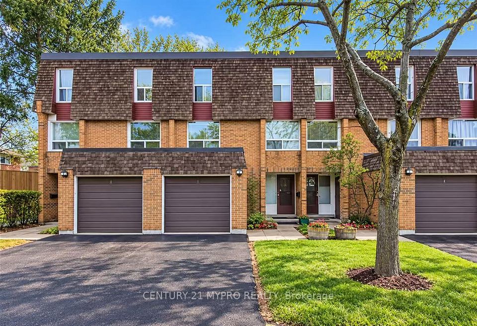 Condo Townhouse at 42 Renata Royalway, Toronto, ON M2H 1K9