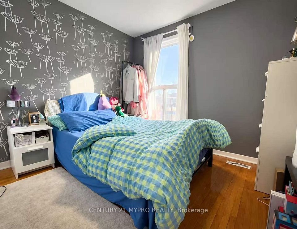 42 Renata Royalway, Toronto, ON M2H 1K9 7