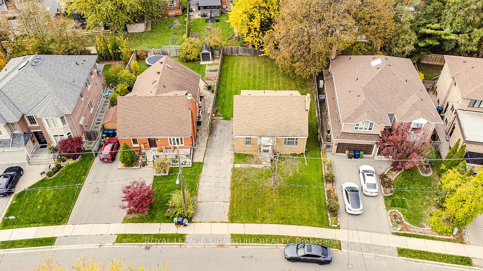 Detached at 20 Silverton Avenue, Toronto, ON M3H 3E6