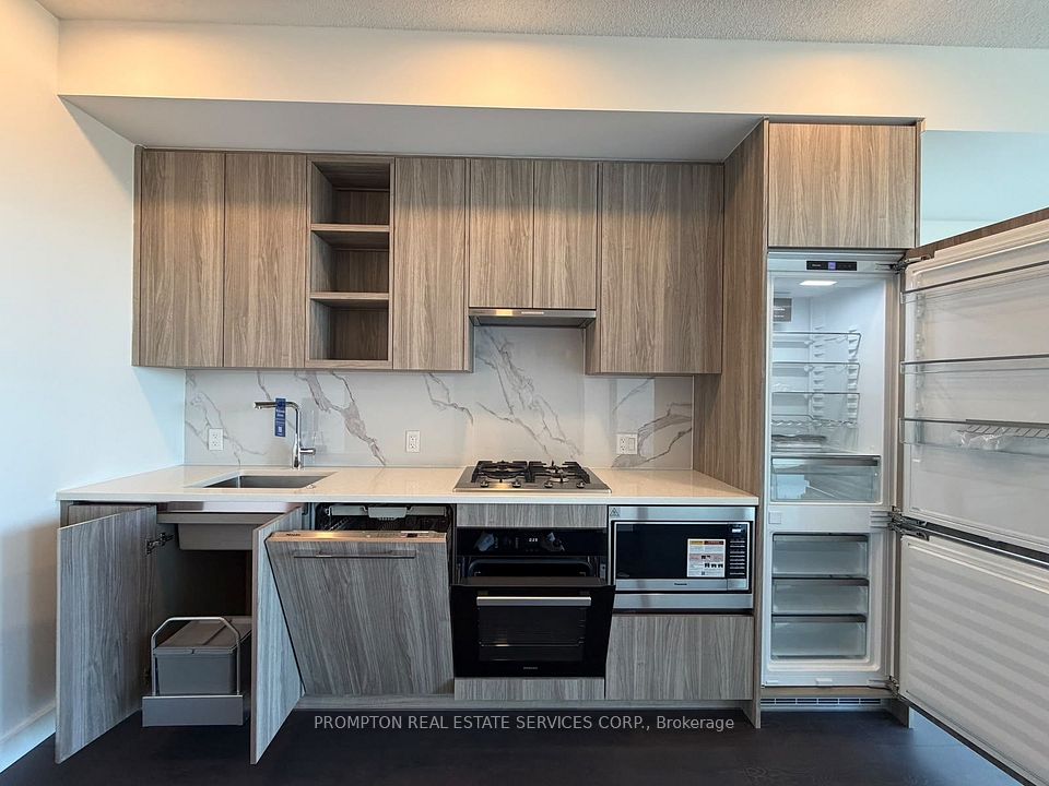 75 Billes Heights 1903, Toronto, ON M2K 0J8 5