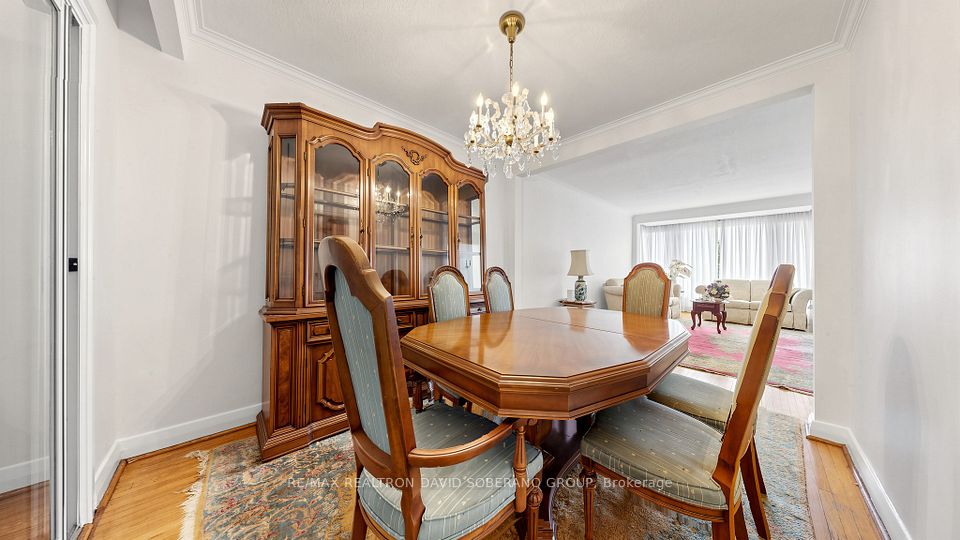 108 York Downs Drive, Toronto, ON M3H 2G7 10