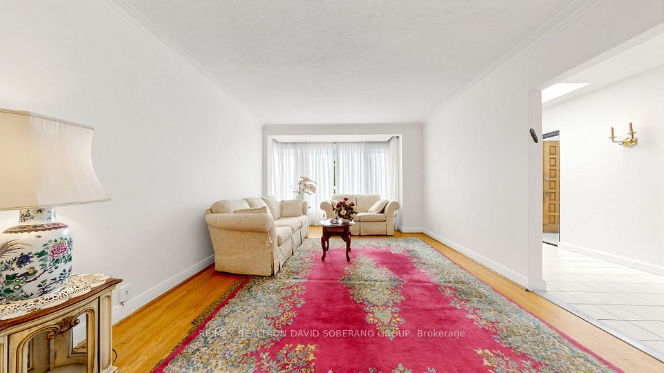 108 York Downs Drive, Toronto, ON M3H 2G7 7