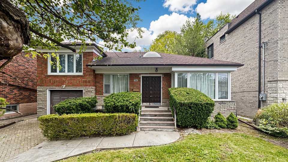 108 York Downs Drive, Toronto, ON M3H 2G7 3