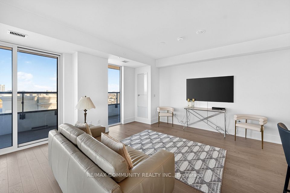10 Inn On The Park Drive 2203, Toronto, ON M3C 0P9 11