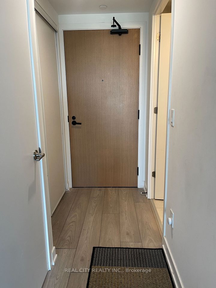 8 Tippett Road 808, Toronto, ON M3H 0E7 11