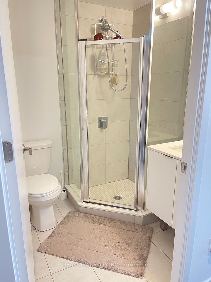 8 Tippett Road 808, Toronto, ON M3H 0E7 9