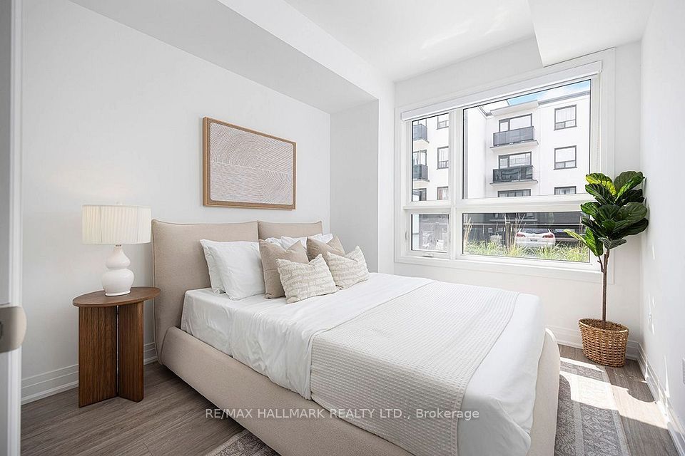 15 Brenthall Avenue W 2, Toronto, ON M2R 0B3 8