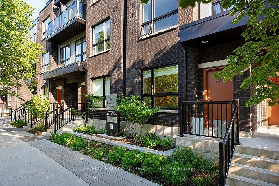 15 Brenthall Avenue W 2, Toronto, ON M2R 0B3 11