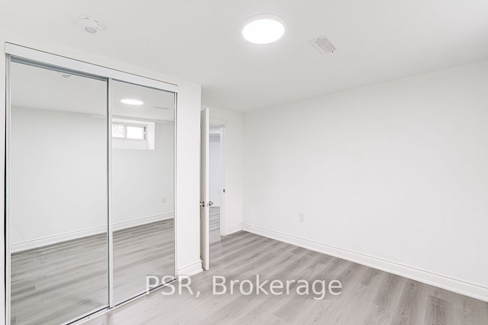 24 Skelmore Crescent Lower, Toronto, ON M3A 2G8 11