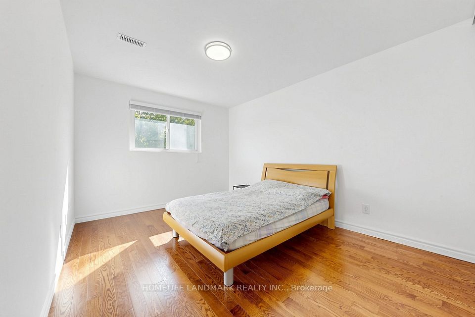 132 Chipwood Crescent, Toronto, ON M2J 3X7 19