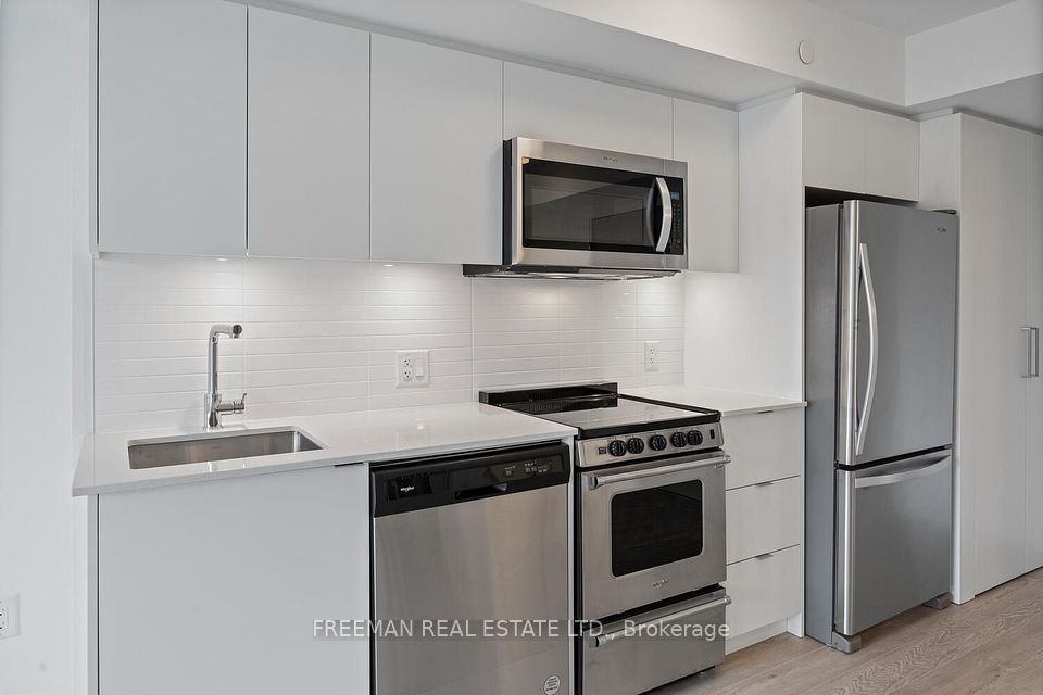 480 Wilson Avenue 1008, Toronto, ON M3H 0G1 12