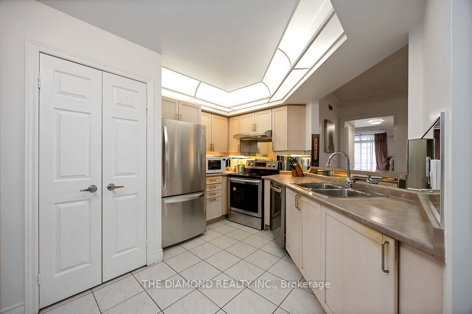 89 Skymark Drive 1111, Toronto, ON M2H 3S6 13