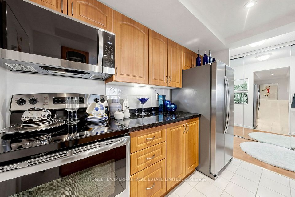 5 Concorde Place 3302, Toronto, ON M3C 3M8 17