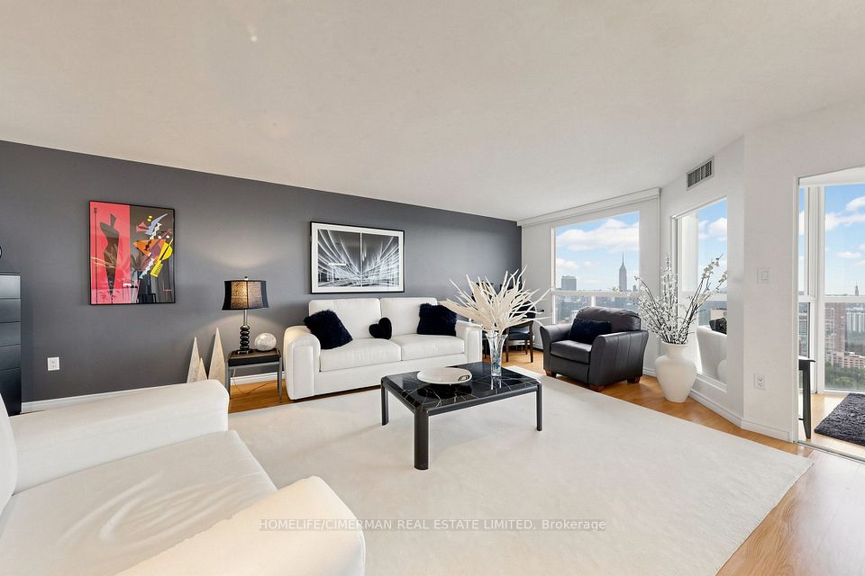 5 Concorde Place 3302, Toronto, ON M3C 3M8 8