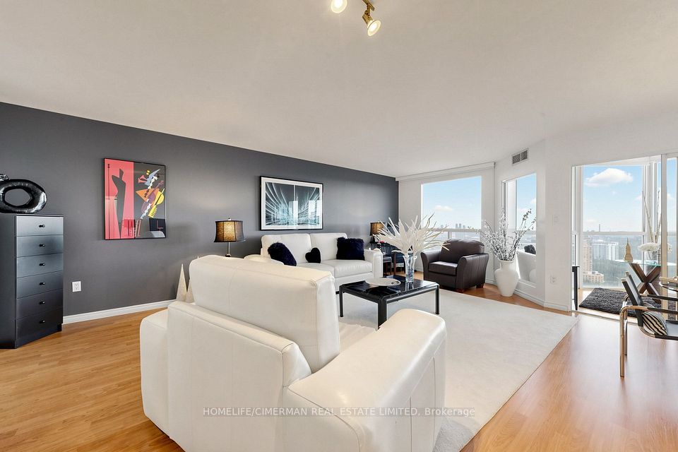 5 Concorde Place 3302, Toronto, ON M3C 3M8 7