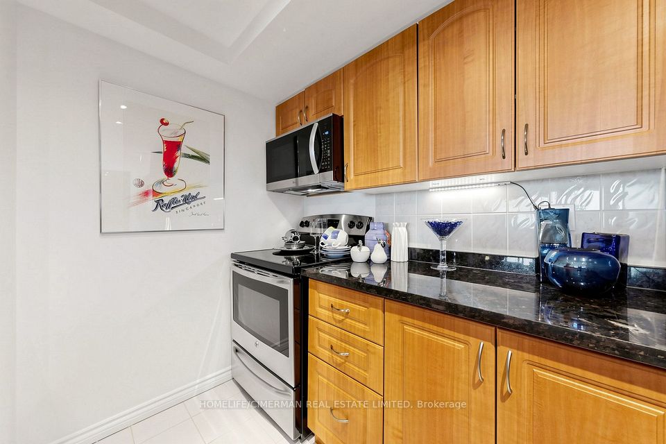 5 Concorde Place 3302, Toronto, ON M3C 3M8 16