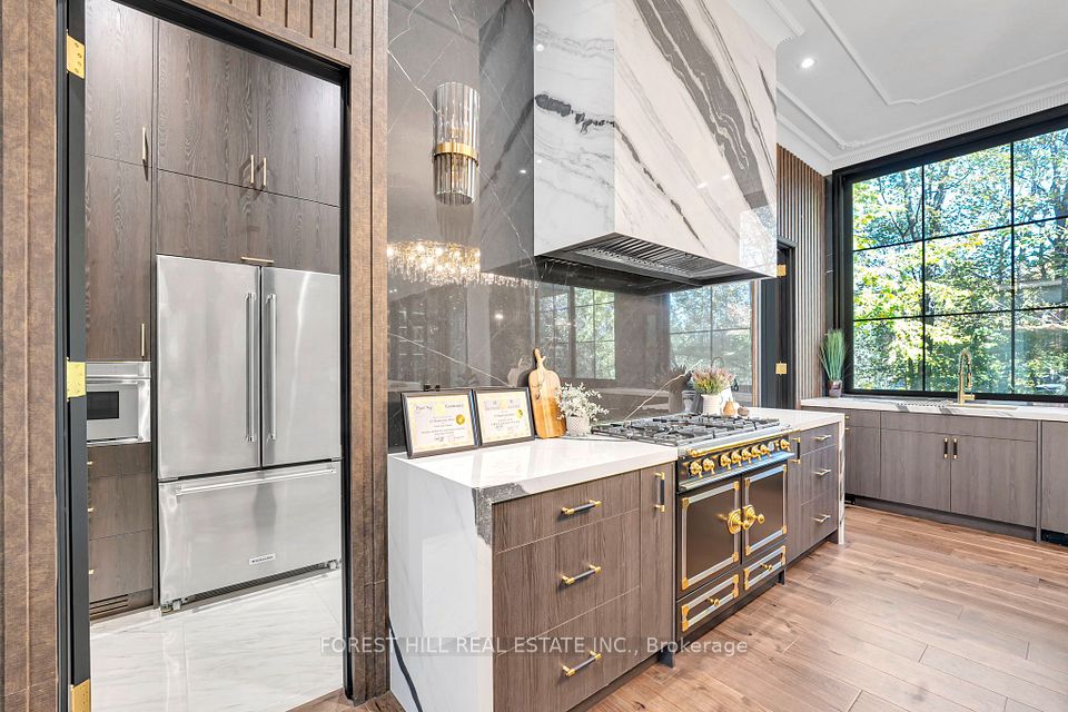 67 Montressor Drive, Toronto, ON M2P 1Z3 14