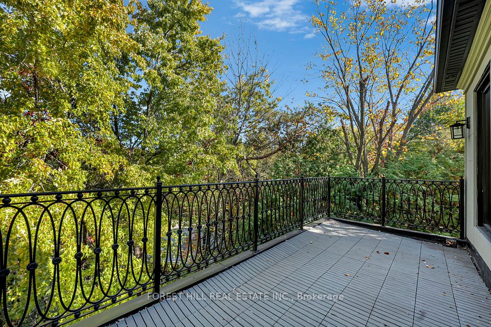 67 Montressor Drive, Toronto, ON M2P 1Z3 22