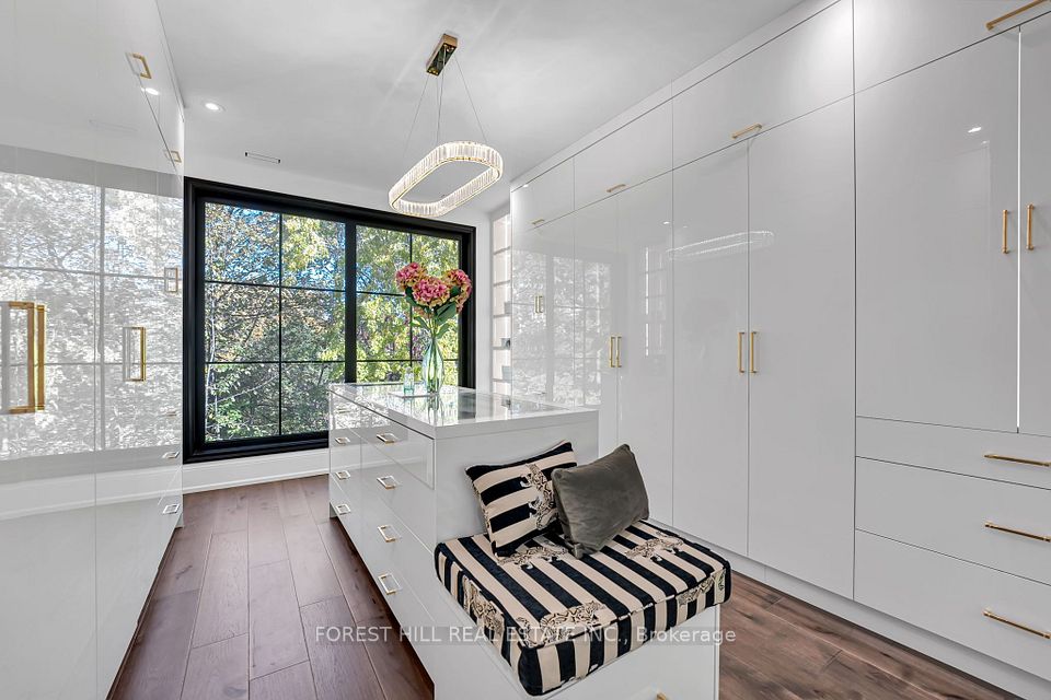 67 Montressor Drive, Toronto, ON M2P 1Z3 23