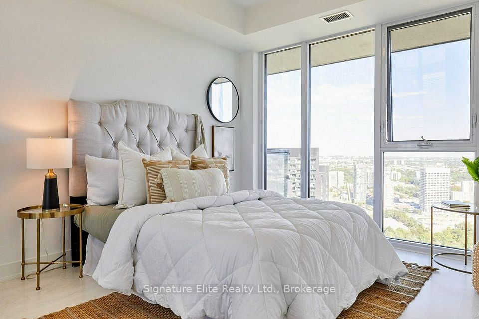 30 Inn on the Park Drive 4207, Toronto, ON M3C 0P7 15