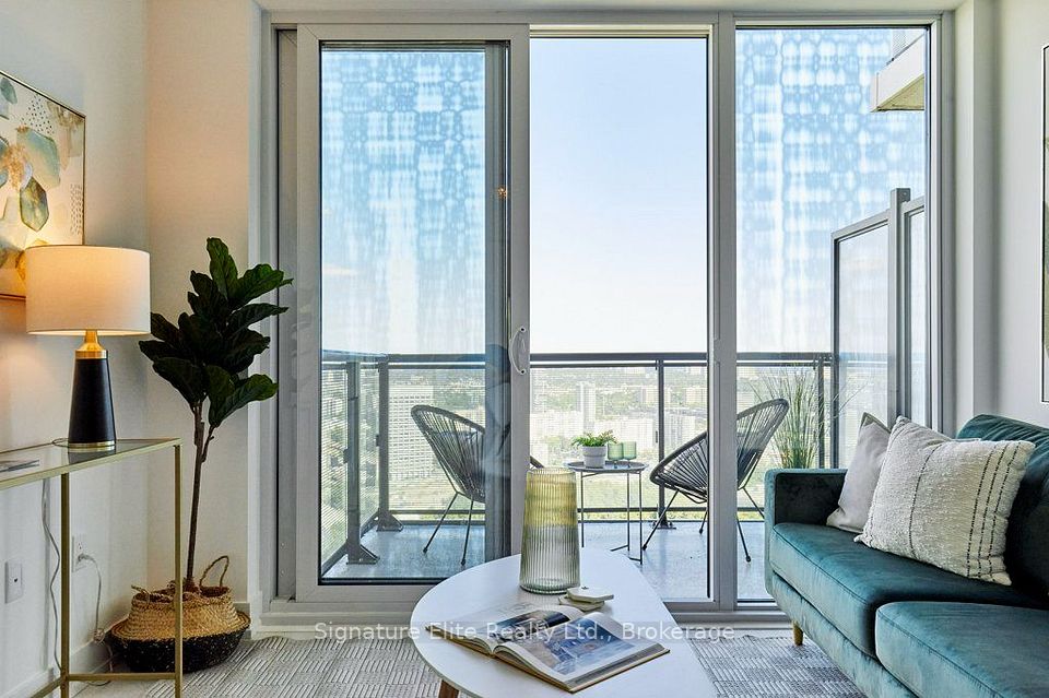 30 Inn on the Park Drive 4207, Toronto, ON M3C 0P7 13