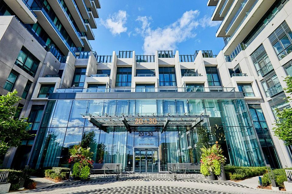 30 Inn on the Park Drive 4207, Toronto, ON M3C 0P7 21