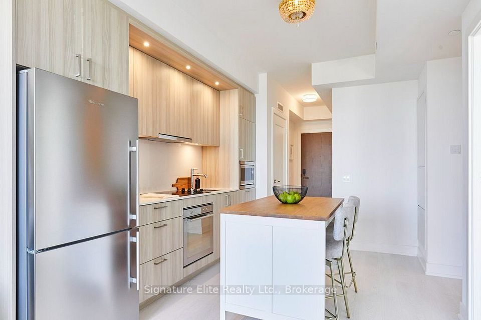 30 Inn on the Park Drive 4207, Toronto, ON M3C 0P7 9