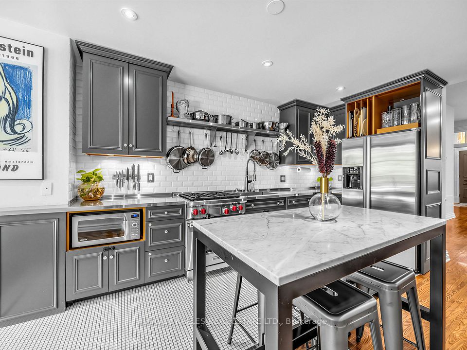 285 Brunswick Avenue, Toronto, ON M5S 2M6 12